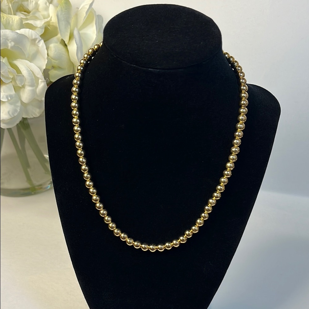 Elegant Gold Beaded Necklace